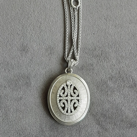 🎊SOLD🎊Brighton Illumina Majestic Reversible Locket Necklace BRAND NEW WITH TA… - Picture 7 of 13